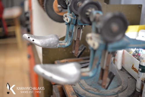 Υποδήματα Ανατομικά Καραμιχαλάκης - KShoes.gr