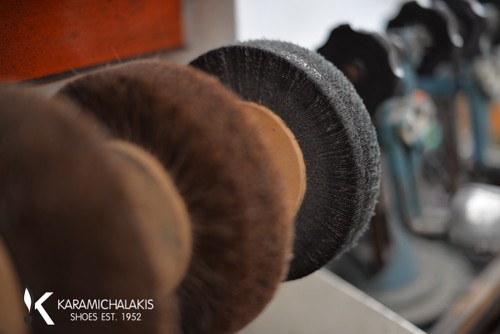 Υποδήματα Ανατομικά Καραμιχαλάκης - KShoes.gr